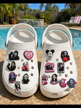 Ghost Face Croc Jibbitz (15 Pieces)